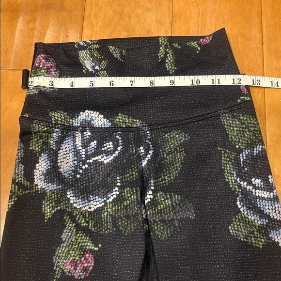 Lululemon high times 7/8 legging - Picture 13 of 13